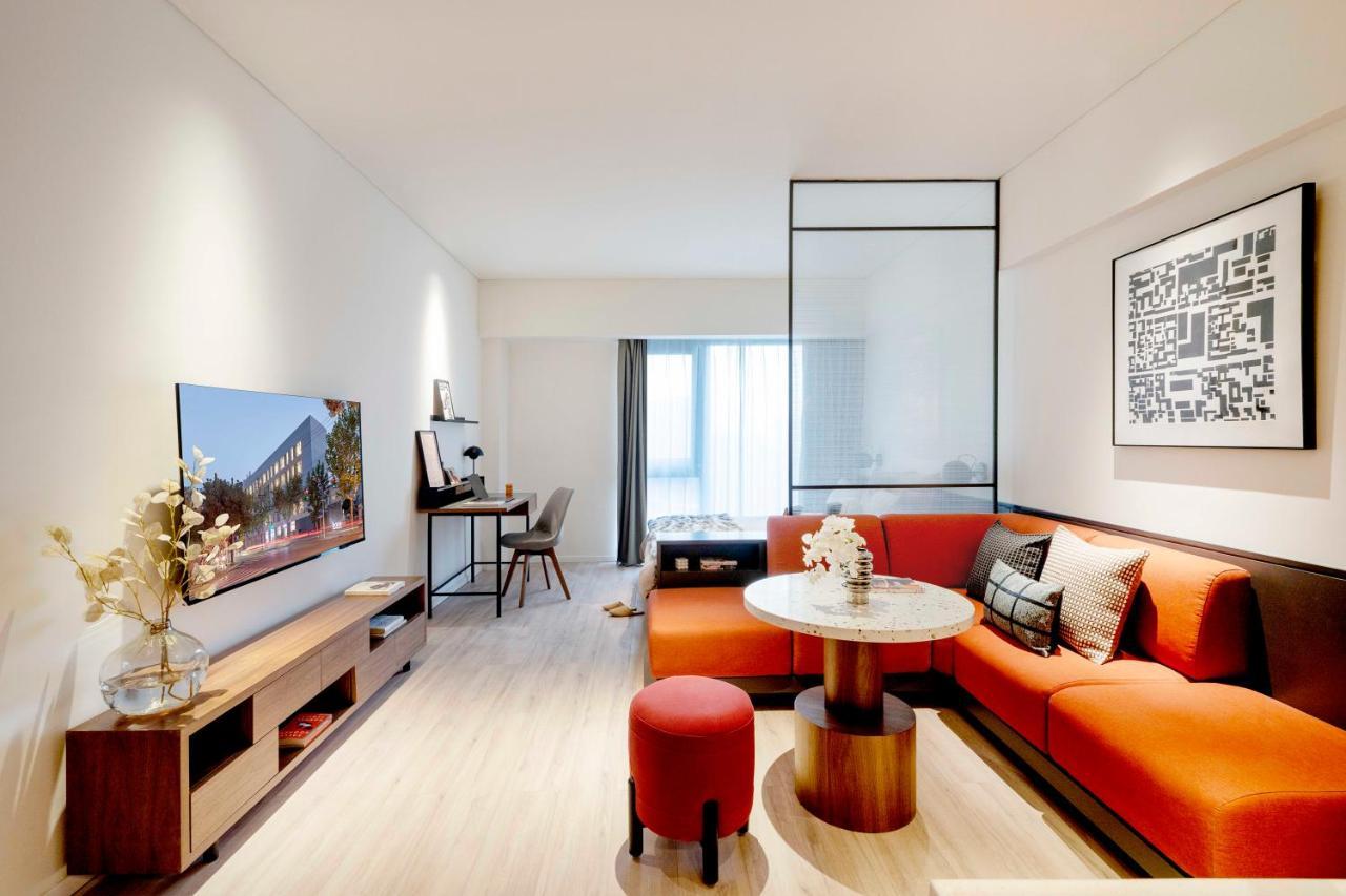 Base-Beijing Wangfujing Serviced Apartment- In Hutong &Bike Rental &Close To Forbidden City, Tian'Anmen Square &Subway Nearby &Free Coffee &Washing Machine,Kitchen &Restaurant Discount &English Speaking &High Speed Free Wifi 외부 사진
