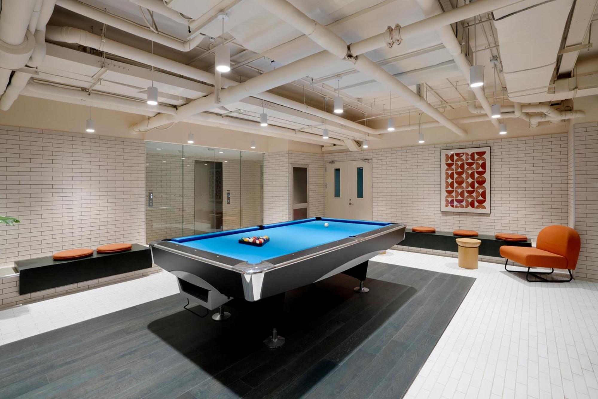 Base-Beijing Wangfujing Serviced Apartment- In Hutong &Bike Rental &Close To Forbidden City, Tian'Anmen Square &Subway Nearby &Free Coffee &Washing Machine,Kitchen &Restaurant Discount &English Speaking &High Speed Free Wifi 외부 사진 The Billiard Room